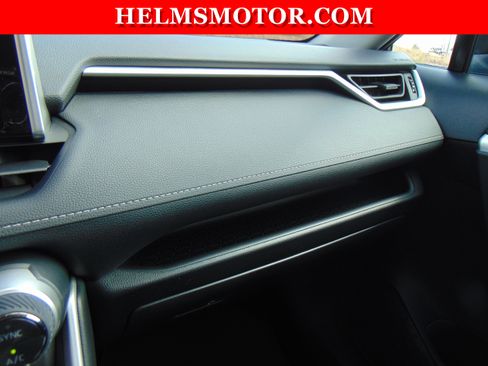 Used 2025 Toyota RAV4 XLE w/ Convenience Package image 31