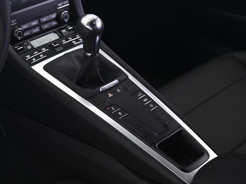 Certified 2025 Porsche 718 Cayman RWD image 30