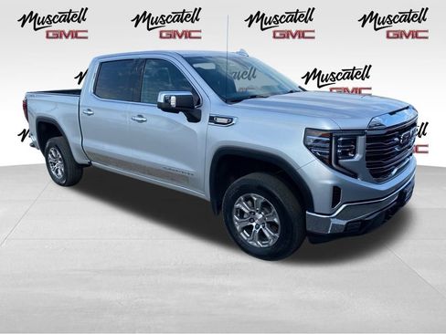 Used 2022 GMC Sierra 1500 SLT image 3