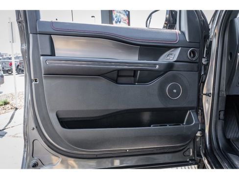 Used 2021 Ford Expedition Max Limited image 6