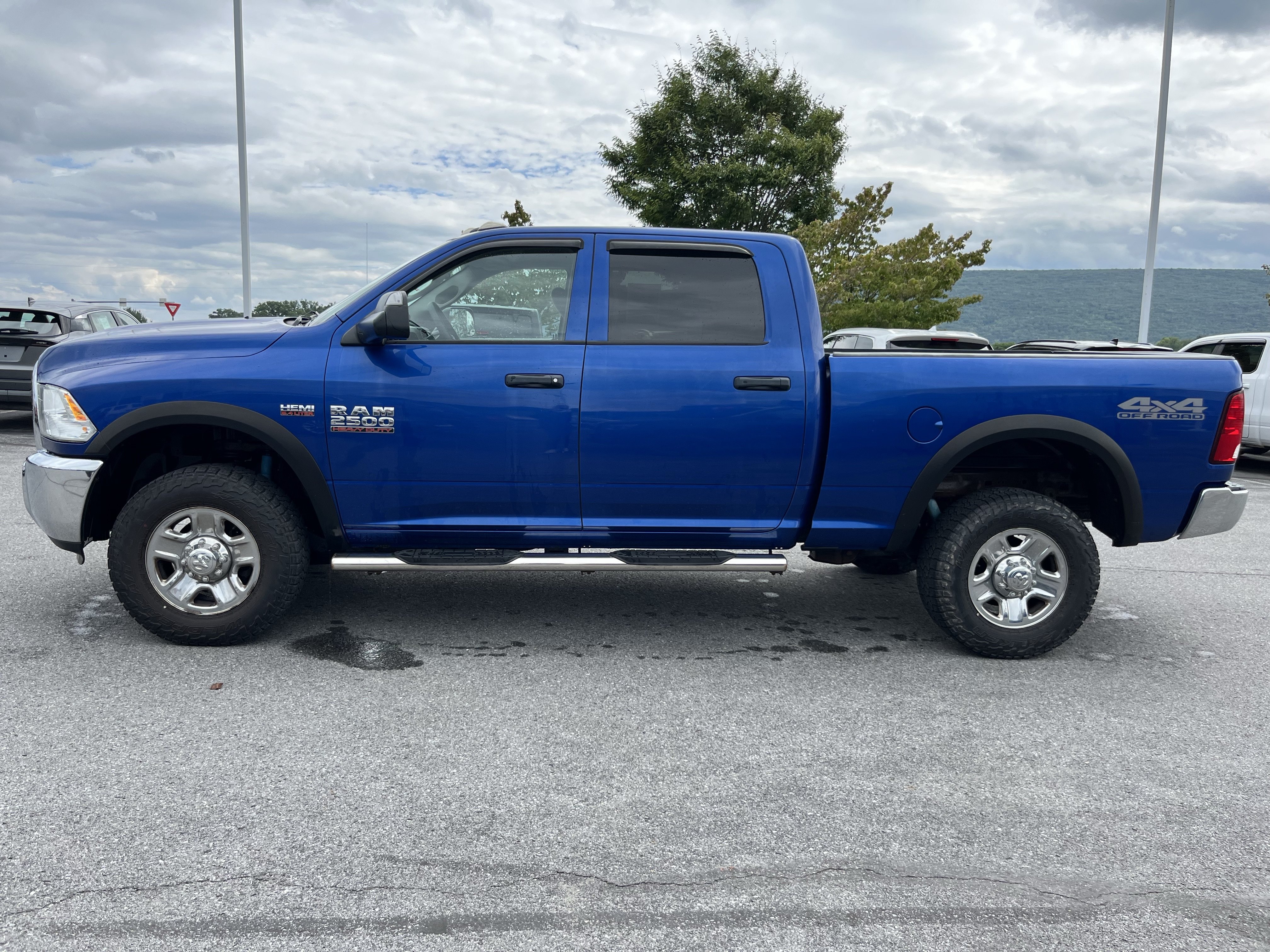 Used 2017 RAM 2500 Tradesman w/ Chrome Appearance Group AWD/4WD image 7