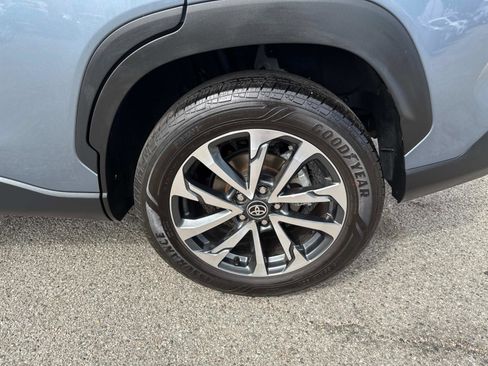 Used 2023 Toyota Corolla Cross XLE image 8