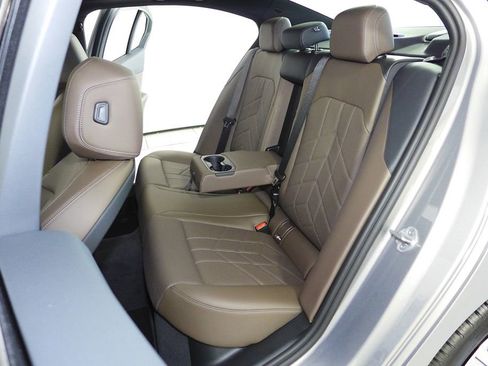 Used 2026 BMW 530i w/ Premium Package RWD image 21