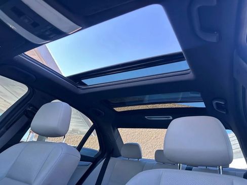 Used 2011 Mercedes-Benz C 300 Sedan image 25