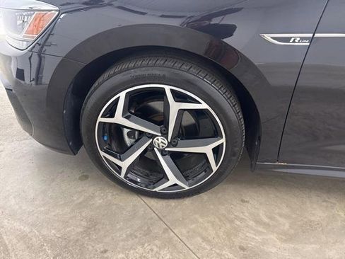 Used 2022 Volkswagen Passat 2.0T R-Line image 9