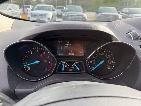 Used 2017 Ford Escape Titanium image 15