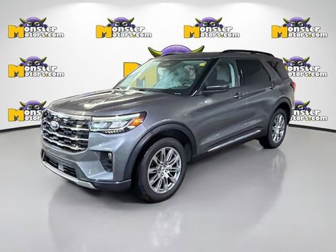 Used 2025 Ford Explorer Active w/ Active Comfort Package image 1