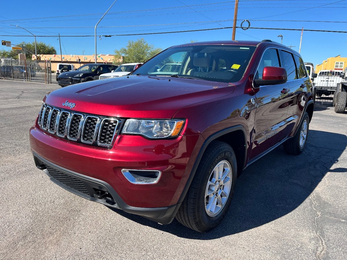 Used 2020 Jeep Grand Cherokee Laredo AWD/4WD image 11