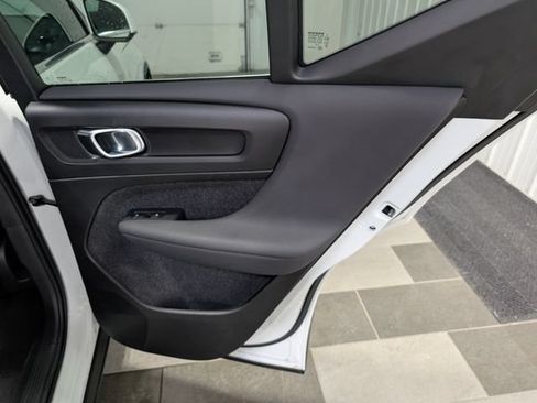 Used 2023 Volvo XC40 B5 Plus w/ Protection Package Premier AWD/4WD image 25