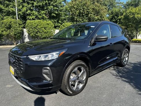 Certified 2024 Ford Escape ST-Line w/ Tech Pack #1 AWD/4WD image 9