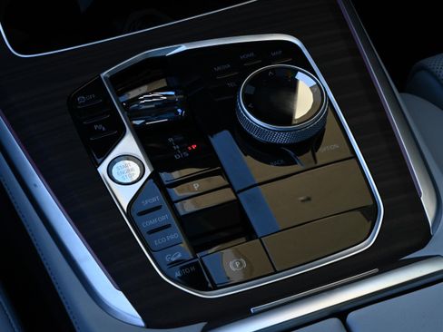 Certified 2025 BMW X5 xDrive40i w/ Executive Package image 24