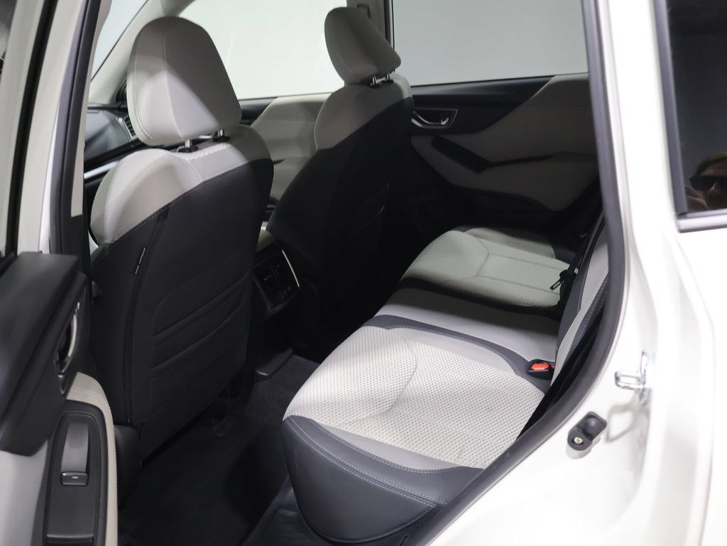 Used 2024 Subaru Forester Premium AWD/4WD image 18