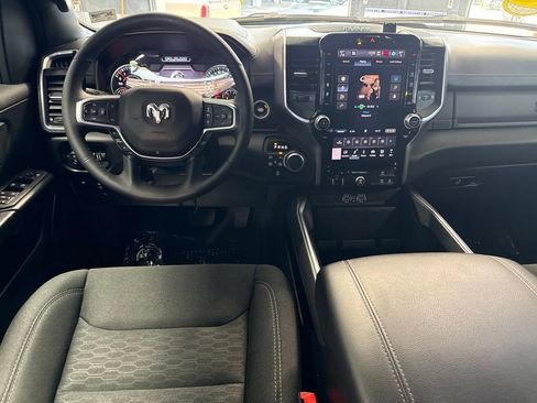 Used 2025 RAM 1500 Big Horn AWD/4WD image 19