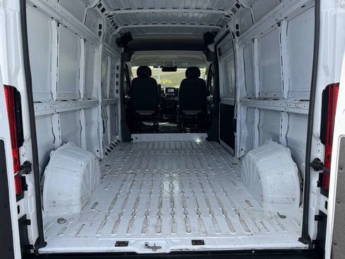 Used 2023 RAM ProMaster 2500 FWD image 14