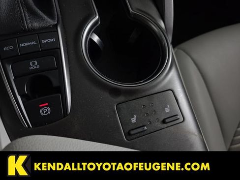 Used 2022 Toyota Camry SE w/ Cold Weather Package AWD/4WD image 21