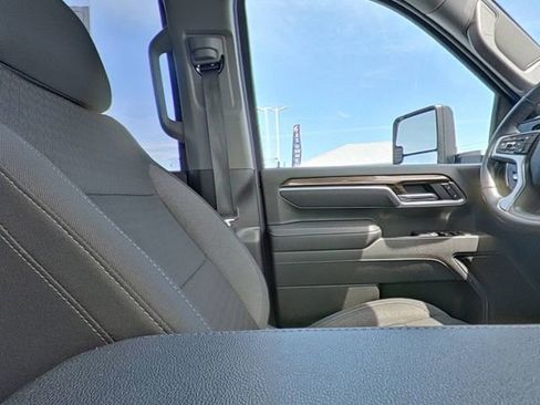 Used 2025 Chevrolet Silverado 2500 LT w/ Convenience Package AWD/4WD image 28