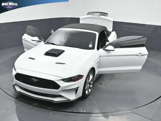 Used 2018 Ford Mustang GT Premium RWD image 26