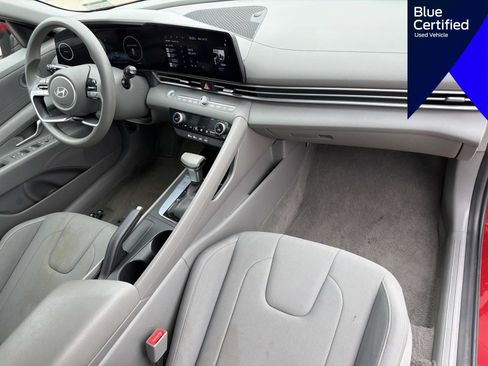 Used 2024 Hyundai Elantra SEL FWD image 17