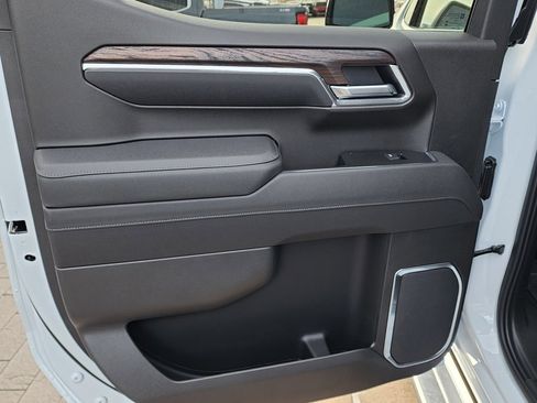 New 2026 GMC Sierra 1500 SLT image 41