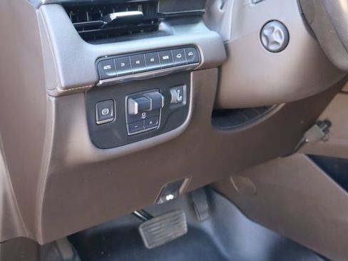 Used 2021 Cadillac Escalade Sport w/ Driver Assist Tech Package AWD/4WD image 25