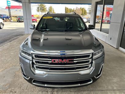 Used 2022 GMC Acadia SLT w/ LPO, Roadside Safety Package