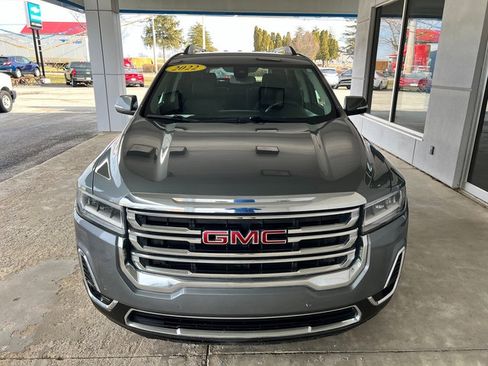 Used 2022 GMC Acadia SLT w/ LPO, Roadside Safety Package AWD/4WD image 3