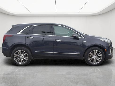 Certified 2024 Cadillac XT5 Premium Luxury w/ LPO, Floor Liner Package AWD/4WD image 8