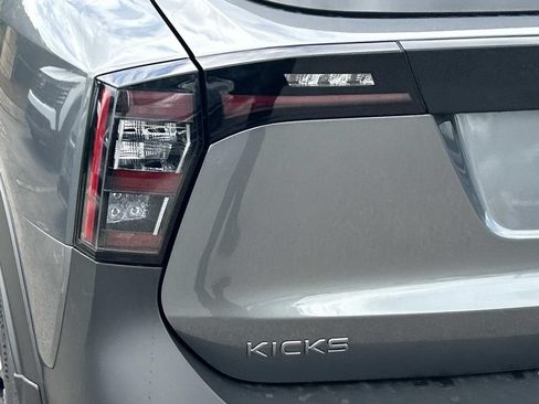 New 2026 Nissan Kicks SR w/ Cold Weather Package AWD/4WD image 12