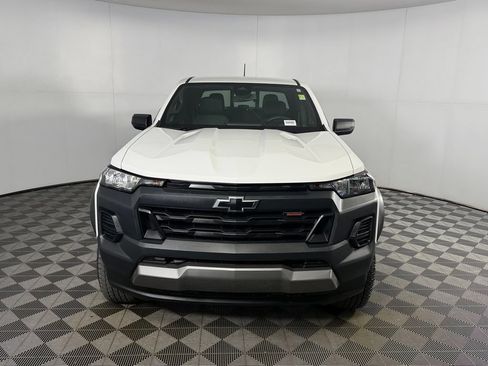 Used 2024 Chevrolet Colorado Trail Boss w/ Advanced Trailering Package AWD/4WD image 4