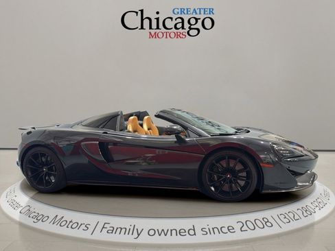Used 2019 McLaren 570S Spider image 2