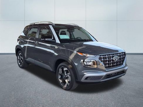 New 2026 Hyundai Venue SEL FWD image 8