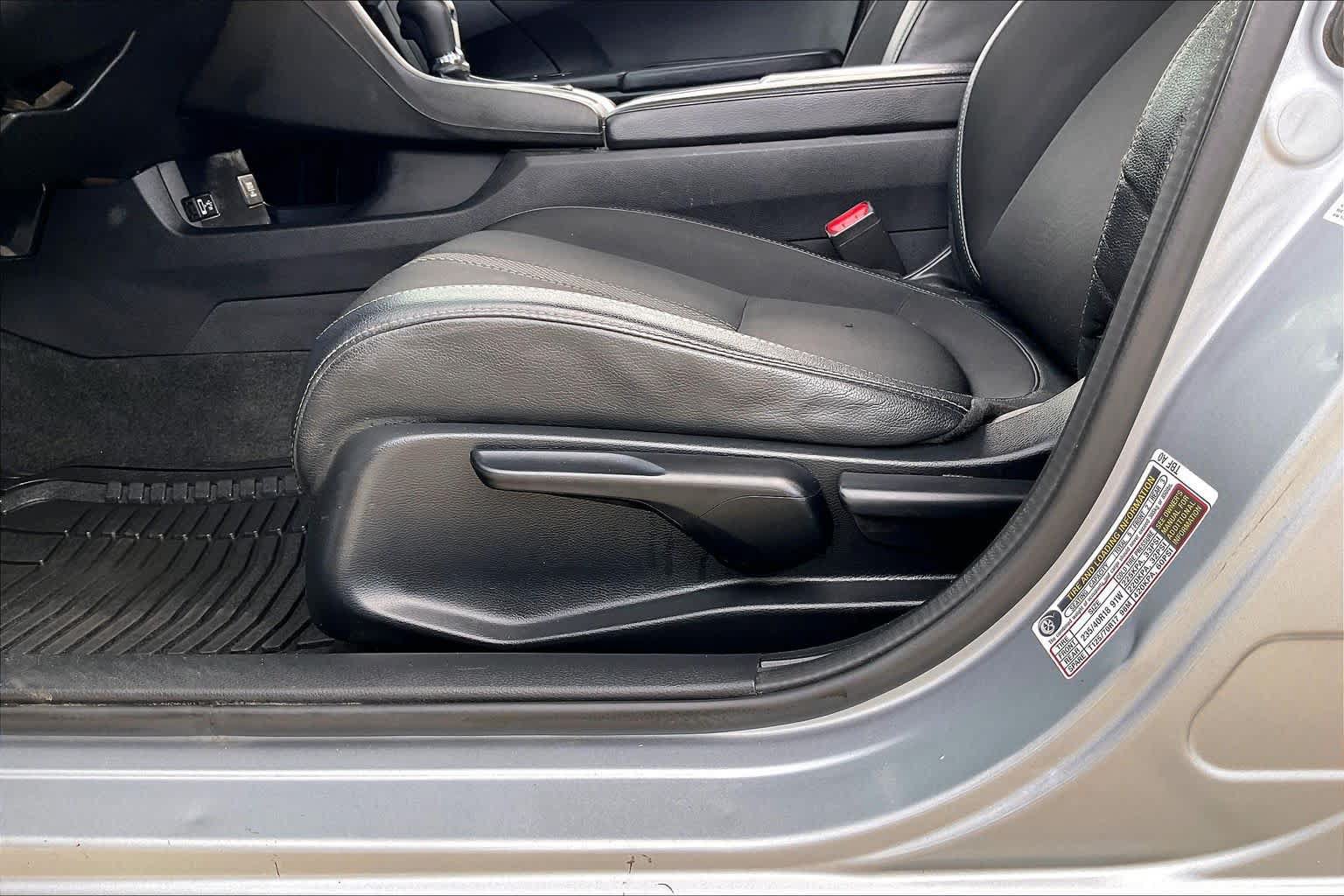 Used 2020 Honda Civic Sport image 36