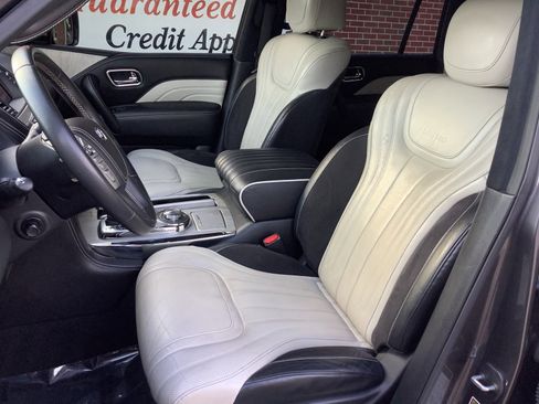 Used 2019 INFINITI QX80 Limited w/ All-Season Package image 13