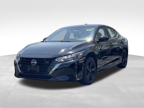 Certified 2024 Nissan Sentra SR FWD image 2