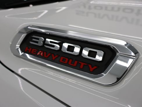 Used 2024 RAM 3500 Big Horn w/ Sport Appearance Package image 24