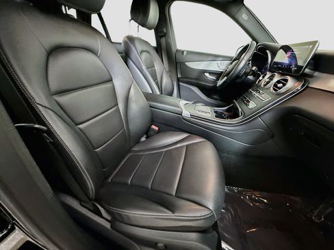 Used 2022 Mercedes-Benz GLC 300 4MATIC image 29