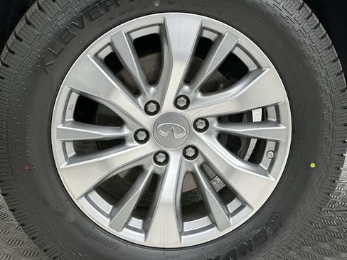 Used 2016 INFINITI QX80 4WD w/ Signature Edition Package image 10