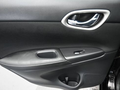 Used 2018 Nissan Sentra SV FWD image 28