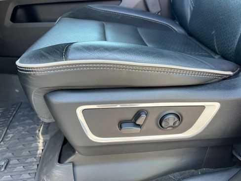 Used 2021 RAM 1500 Laramie AWD/4WD image 12