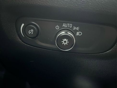 Certified 2023 Chevrolet Traverse RS image 18