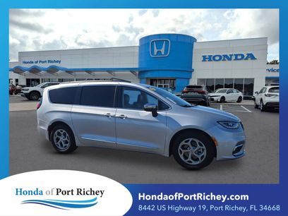 Used 2023 Chrysler Pacifica Limited