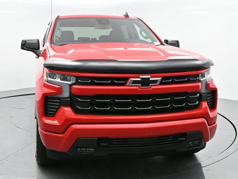 Used 2023 Chevrolet Silverado 1500 RST image 2