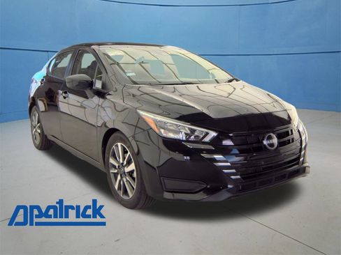 Used 2025 Nissan Versa SV FWD image 1