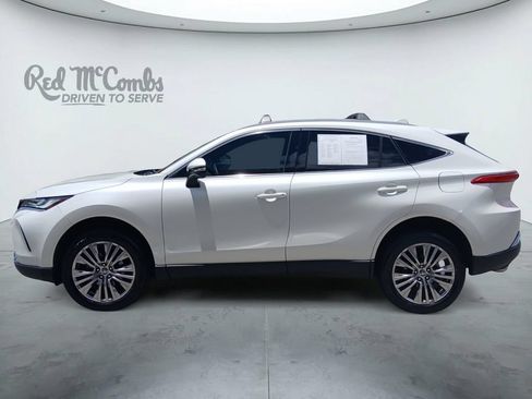 Used 2022 Toyota Venza Limited AWD/4WD image 2