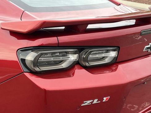 Used 2019 Chevrolet Camaro ZL1 image 10