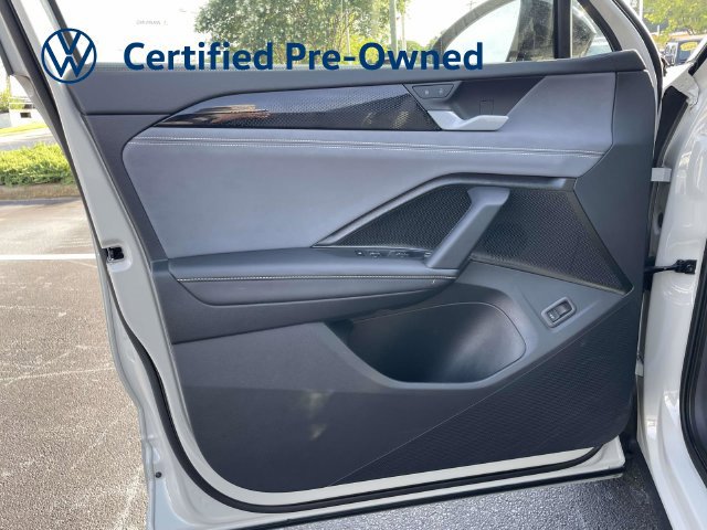 Certified 2026 Volkswagen Tiguan SE R-Line FWD image 14