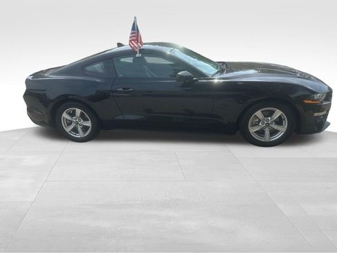 Used 2020 Ford Mustang Coupe RWD image 28