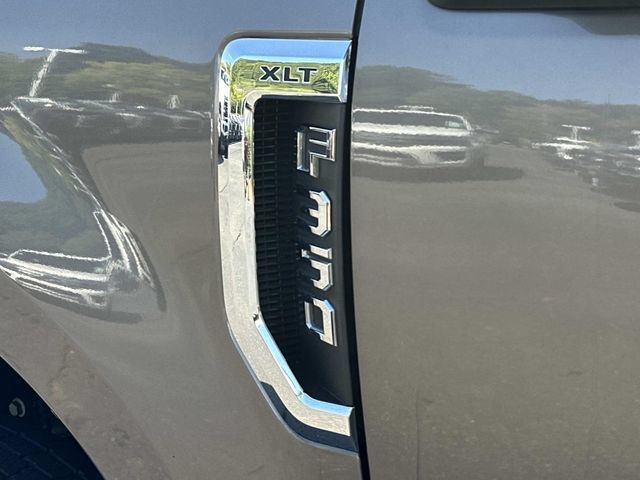 Used 2022 Ford F350 XLT AWD/4WD image 14