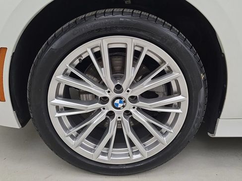 Used 2023 BMW 330i xDrive Sedan w/ Driving Assistance Package AWD/4WD image 11