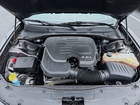 Used 2022 Dodge Charger SXT AWD/4WD image 36